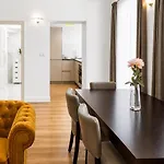 Boutique Le Theatre Daire