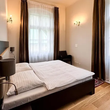 Le Theatre Apartment