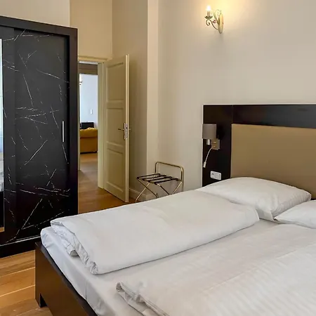 Le Theatre Apartment
