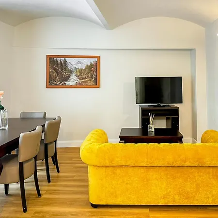 Le Theatre Apartment *