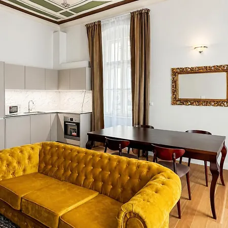 Boutique Le Theatre *